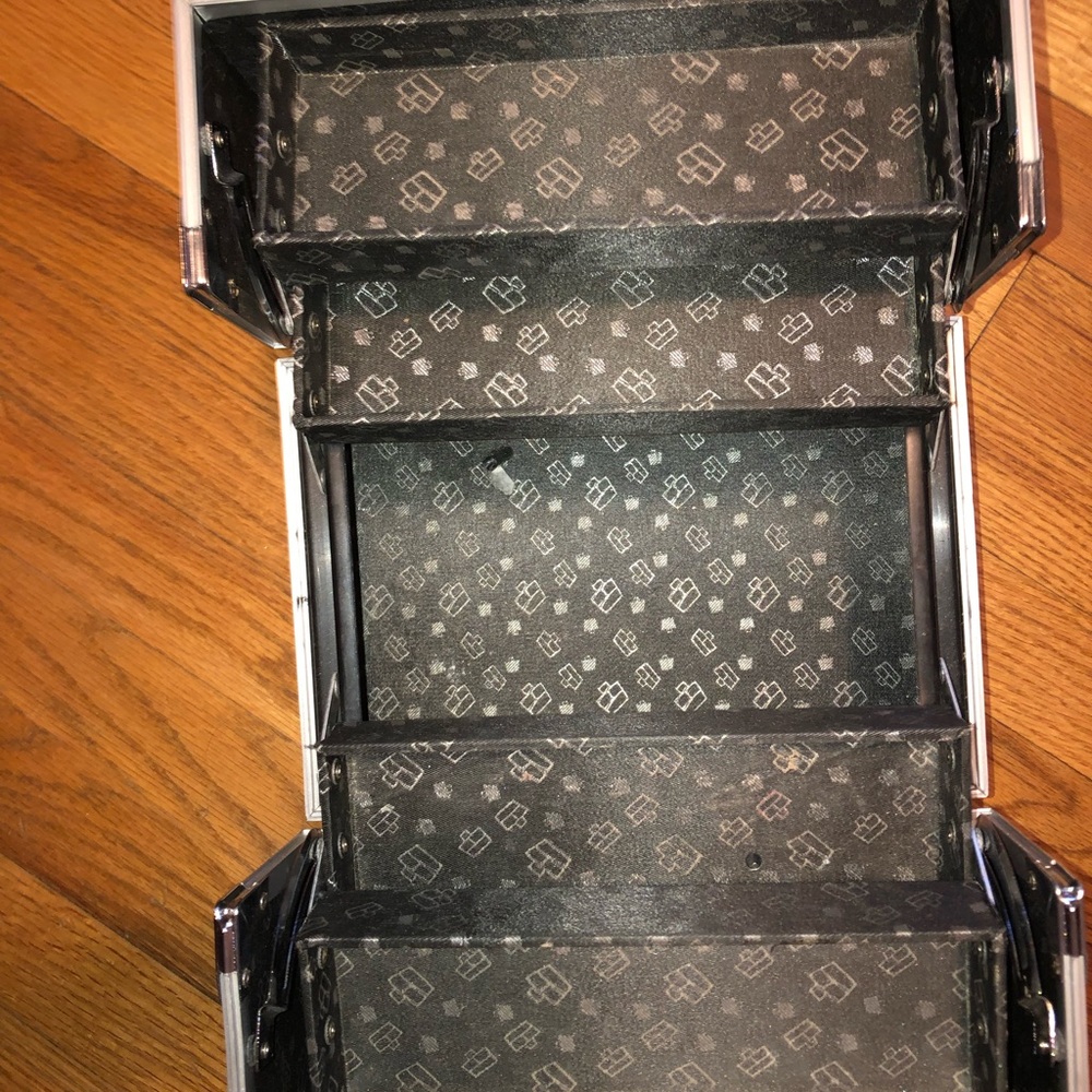 Makeup caboodle